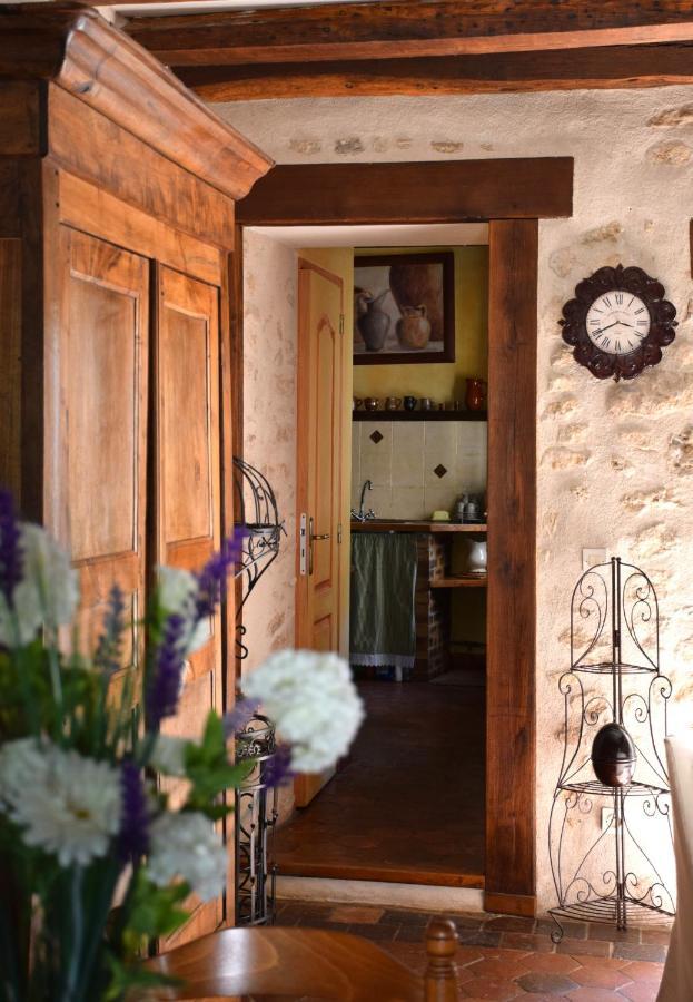 Les Volets Bleus Holiday home *