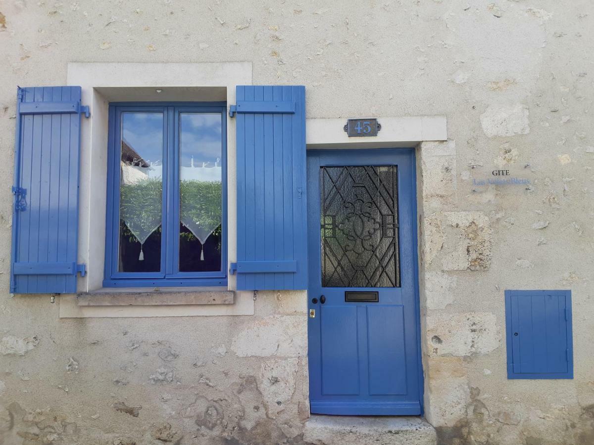 Les Volets Bleus Holiday home